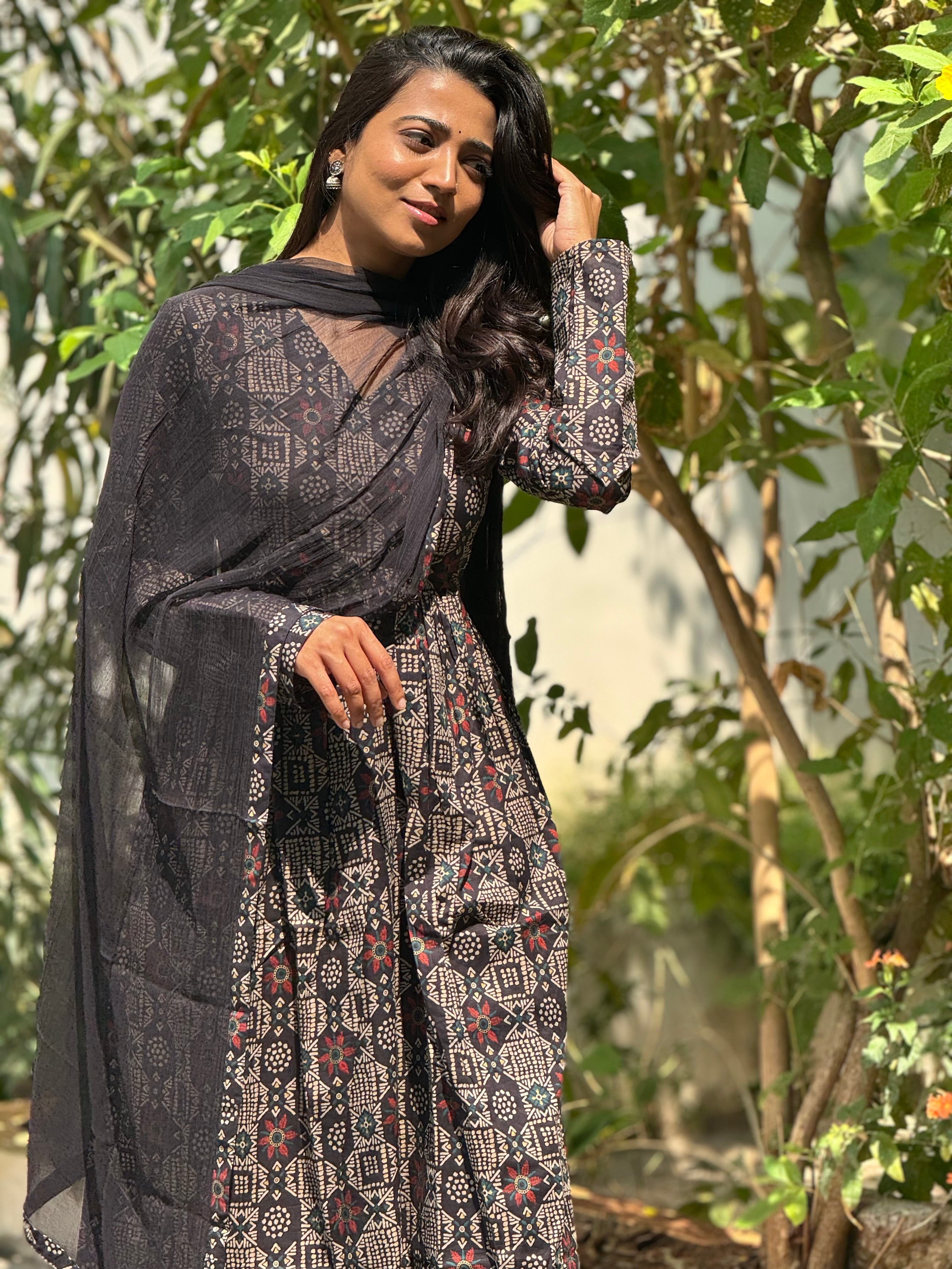 Dhwali Cotton Suit Set