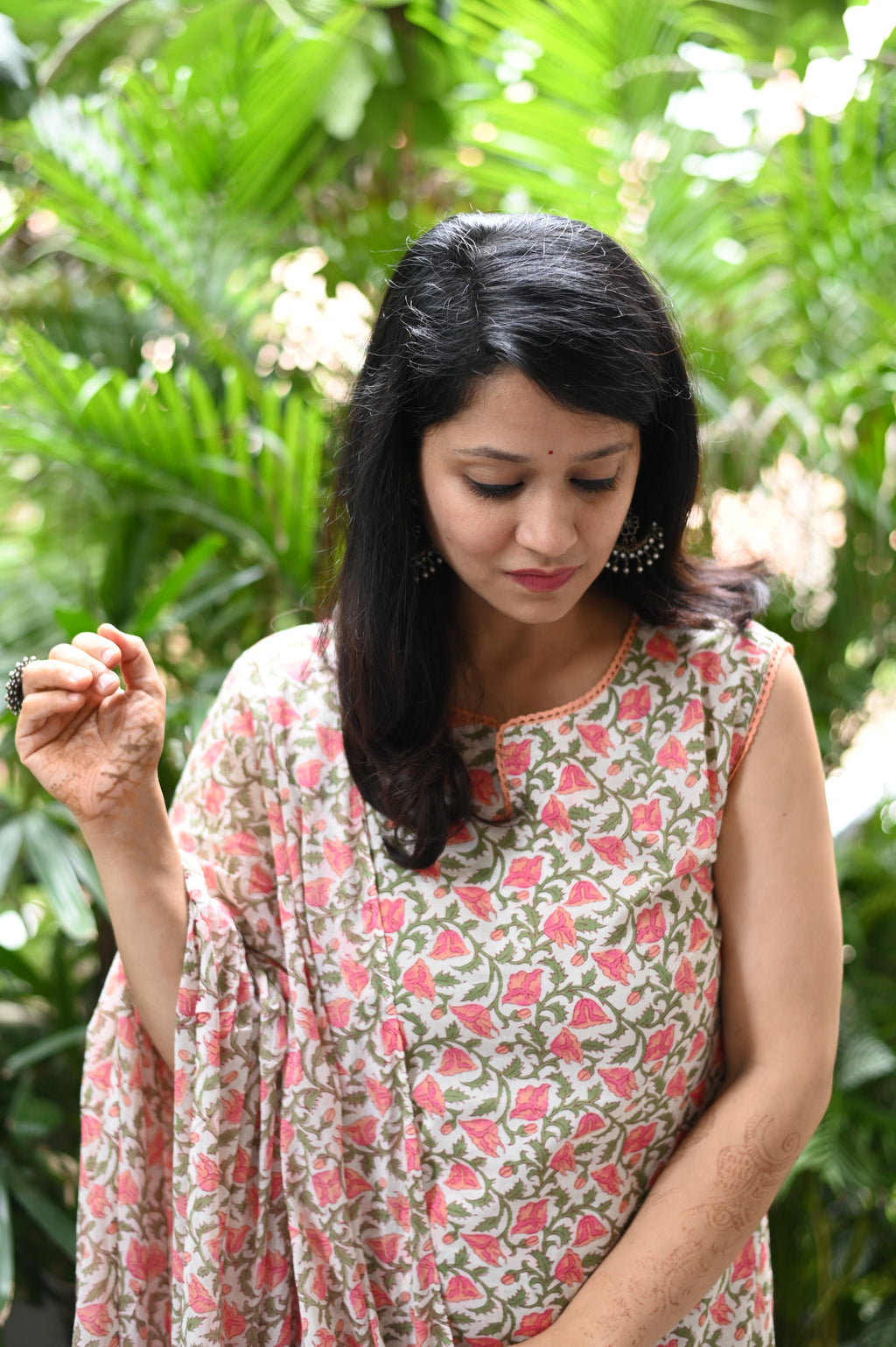 Raaji Sleevless kurta pant Dupatta set