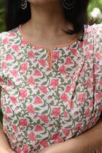 Raaji Sleevless kurta pant Dupatta set