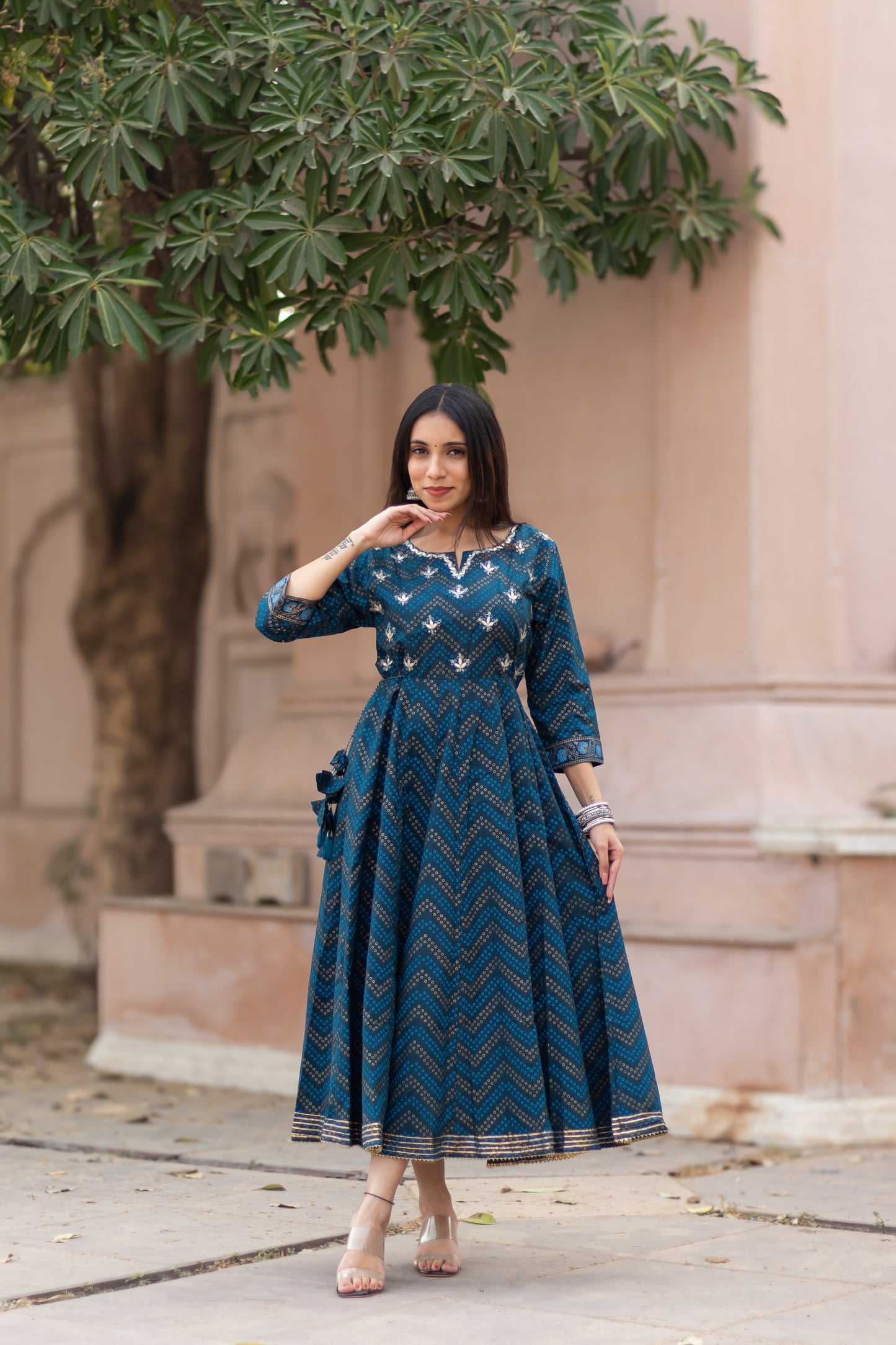 KHAFI BANDHANI GOWN - TADA