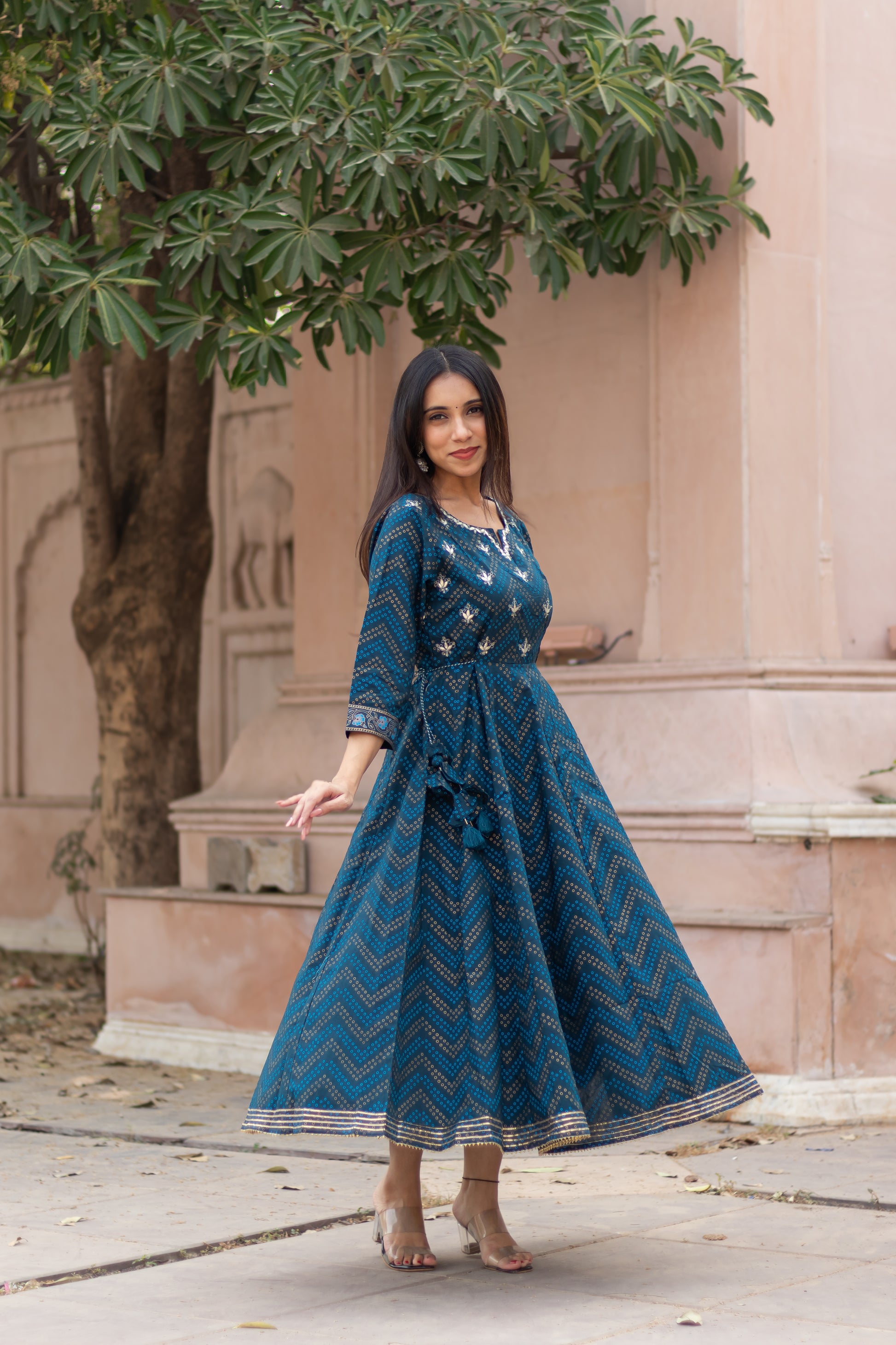 KHAFI BANDHANI GOWN - TADA