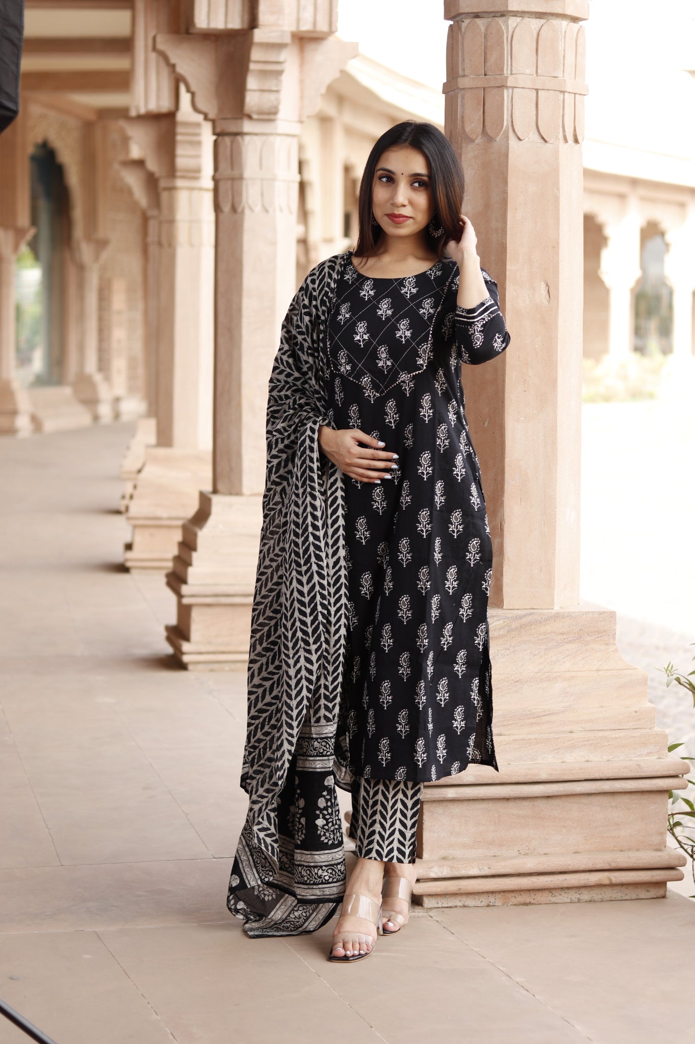 LEEFY BLACK KURTI SET - TADA