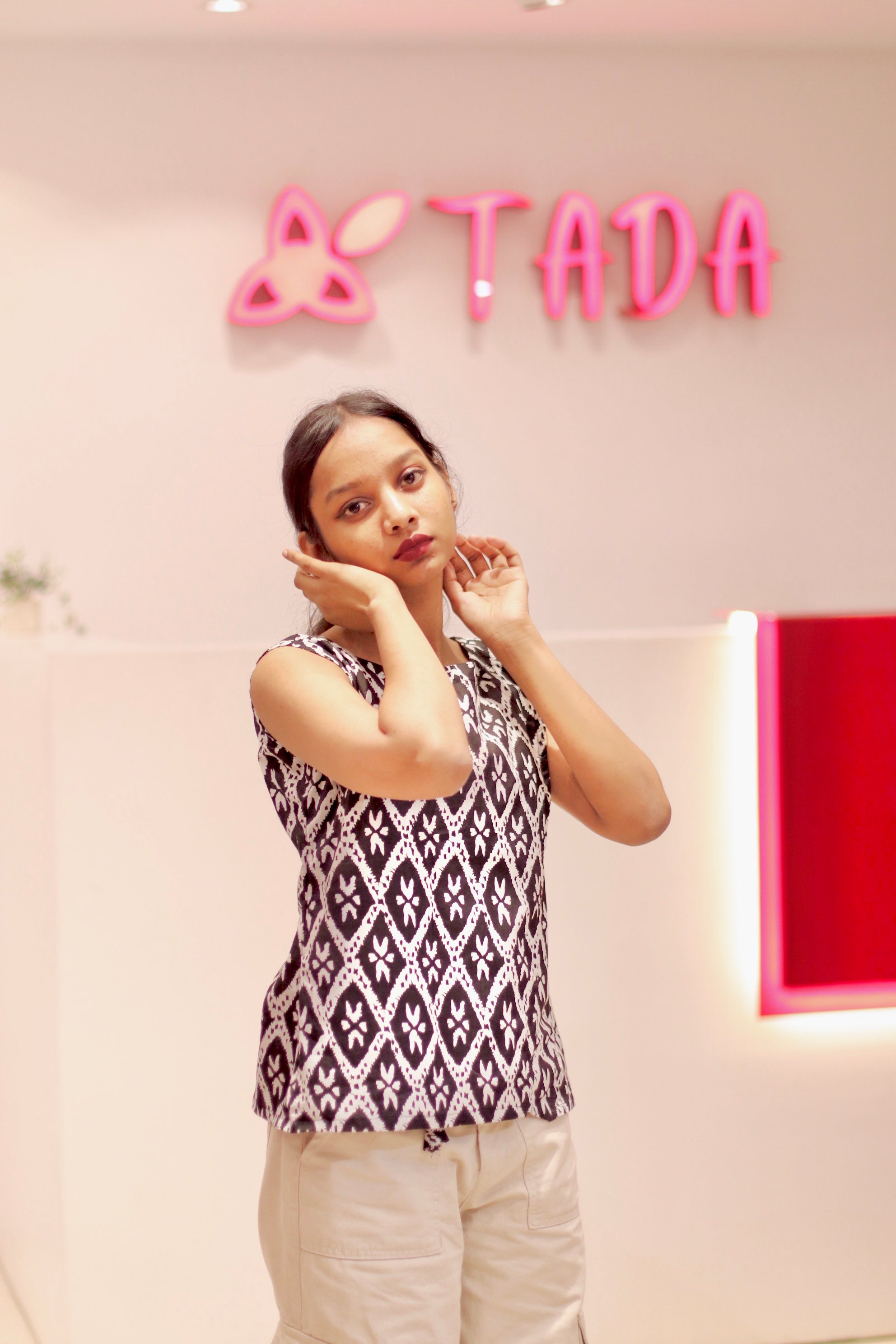 Cassandra handblock cotton Top