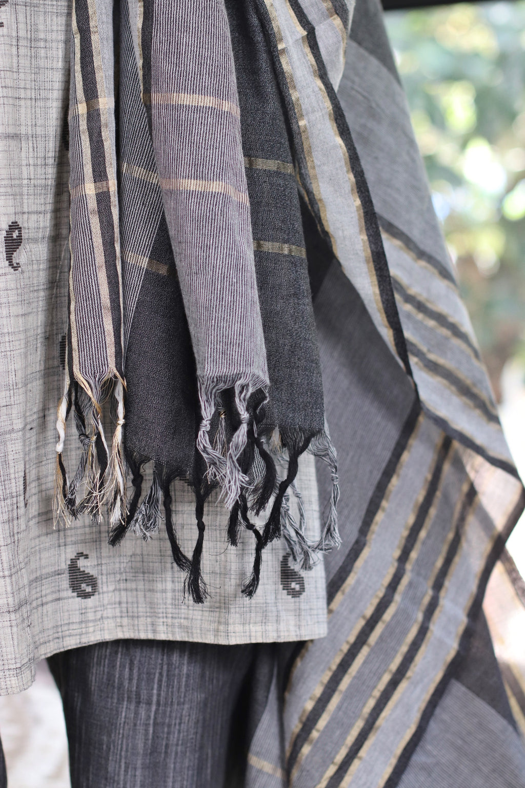 Lithiya Handloom Cotton Suit Set