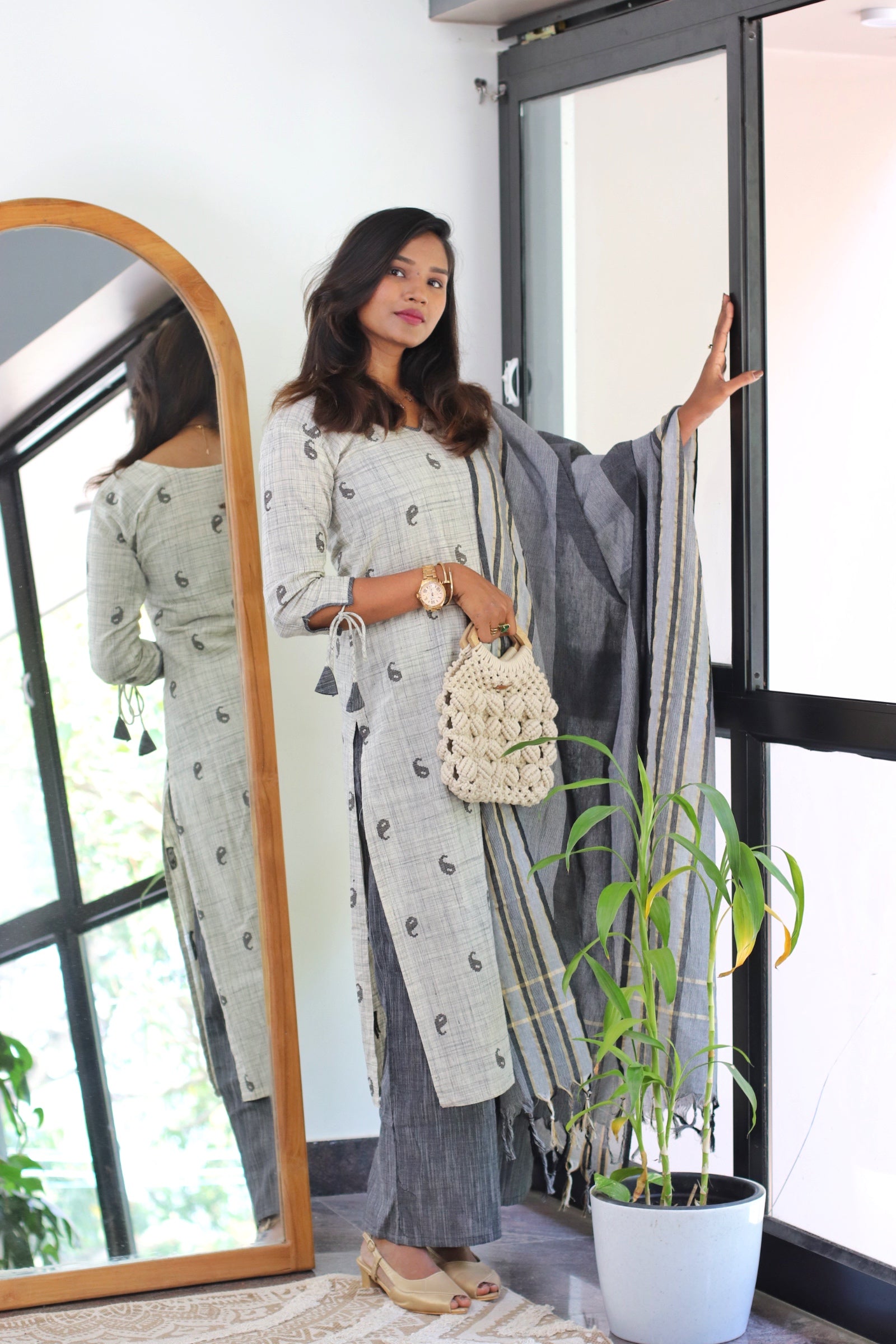 Lithiya Handloom Cotton Suit Set