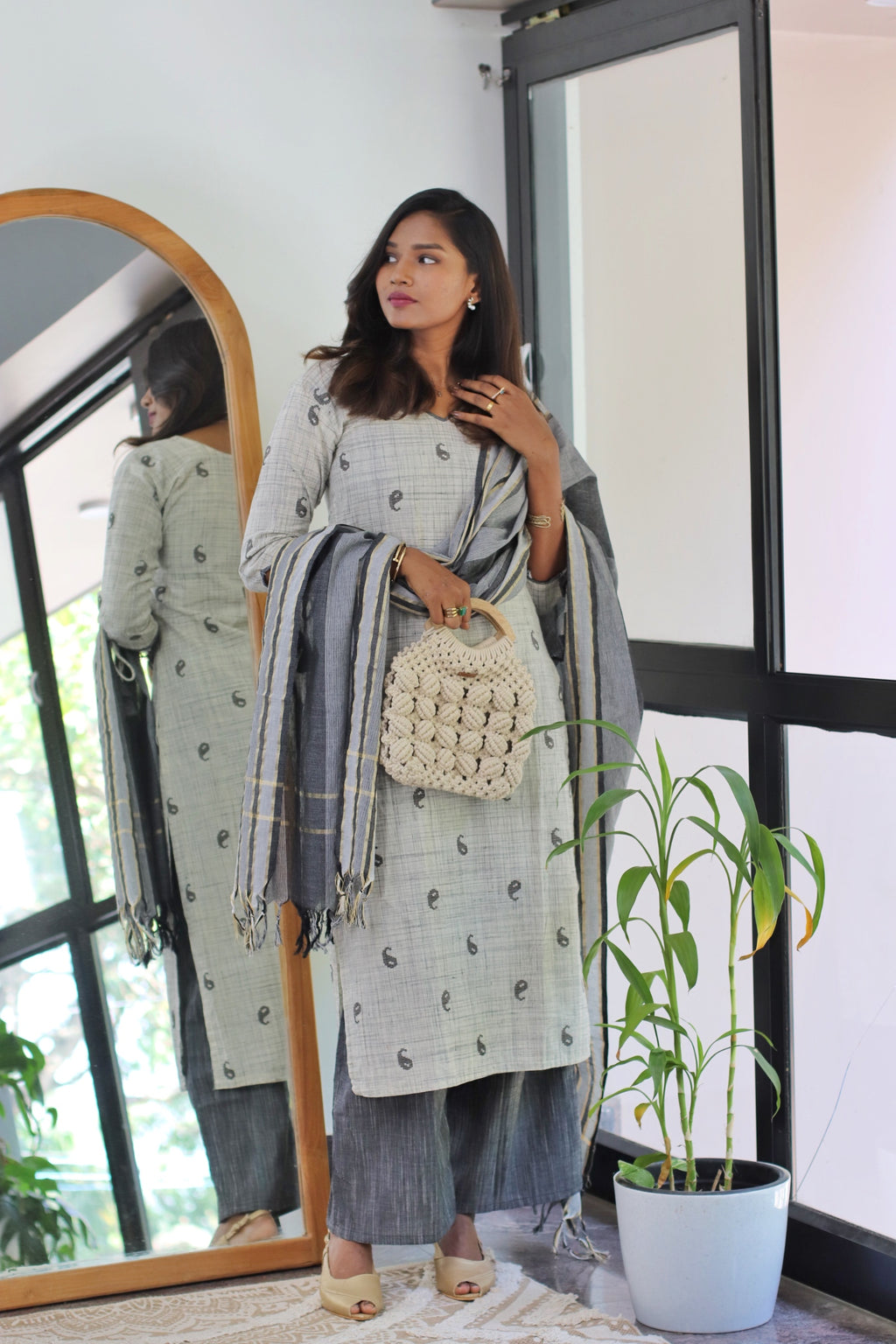 Lithiya Handloom Cotton Suit Set