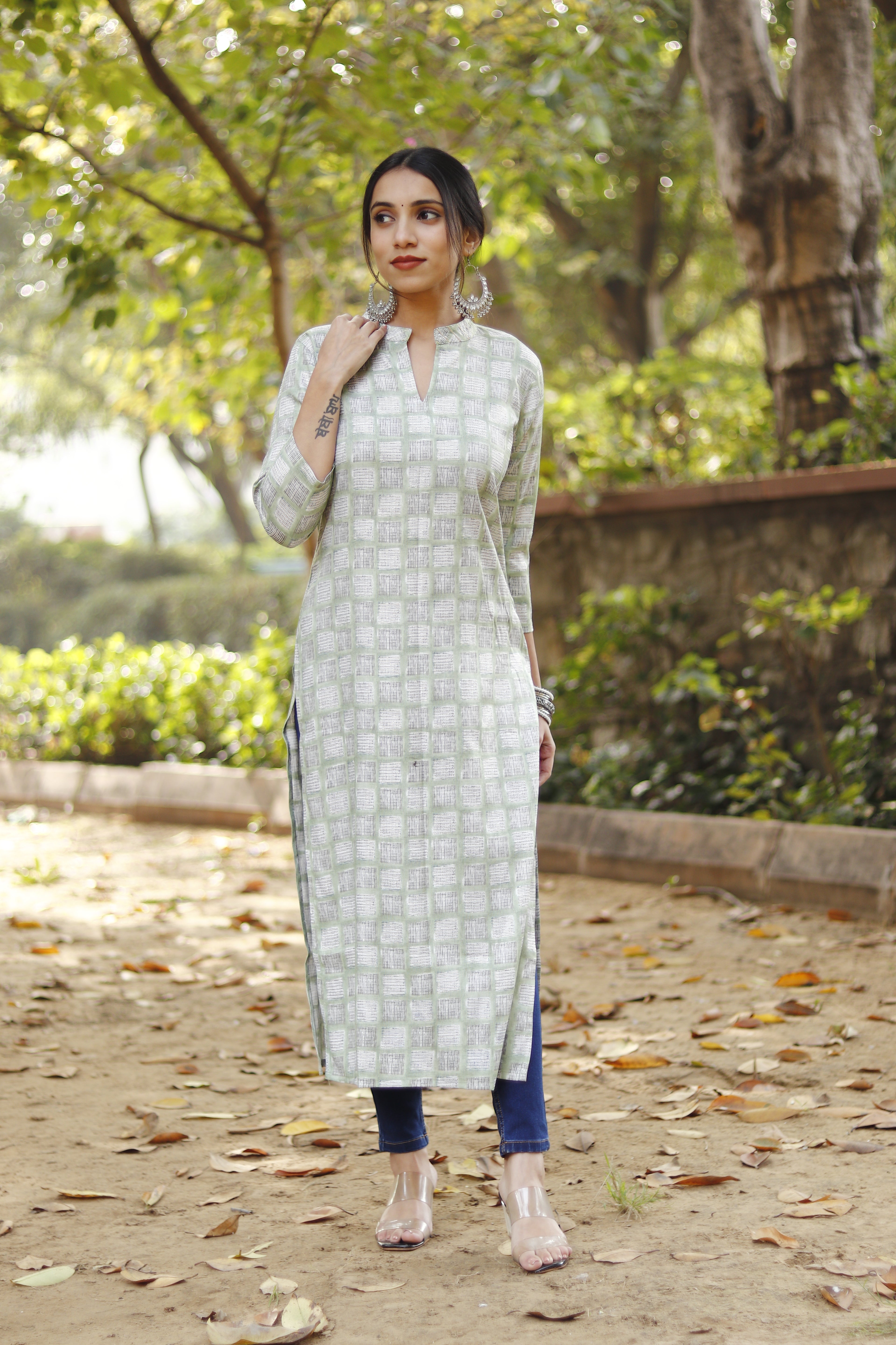 Two Tone Gold Print Capsule Rayon Kurti