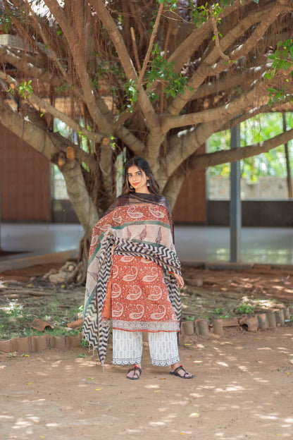 Vidya rust paisley suit set - full view of printed dupatta