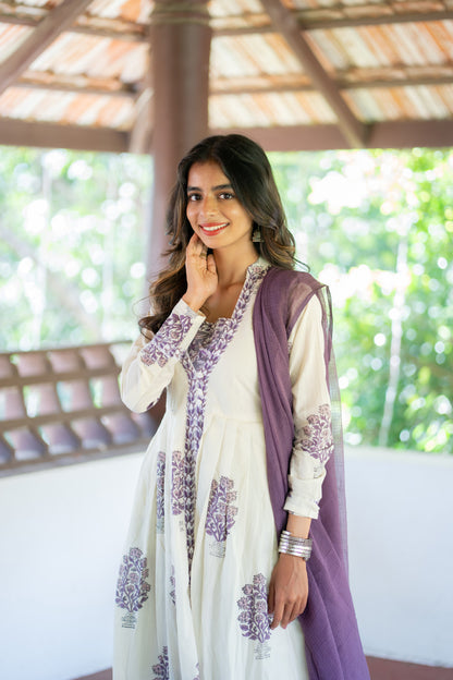 Suganya anarkali kurti - printed front placket and full sleeves