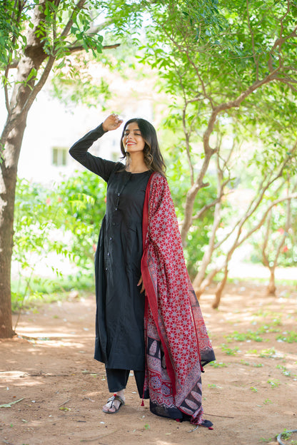 Shruti black cotton suit set - full length view with dupatta