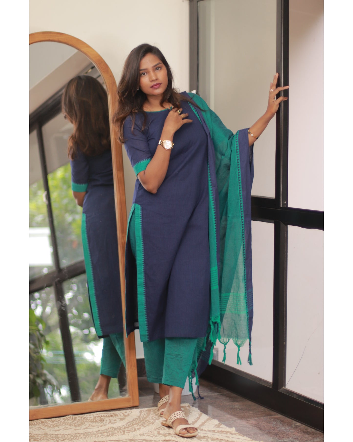 Meenakshi Suit Set